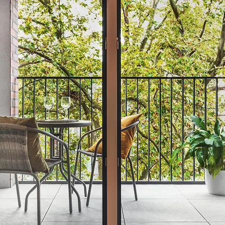 Komfort Z Balkonem I Parkingiem W Centrum Wroclawia Apartmán *