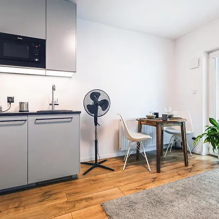 Komfort Z Balkonem I Parkingiem W Centrum Wroclawia Apartmán *